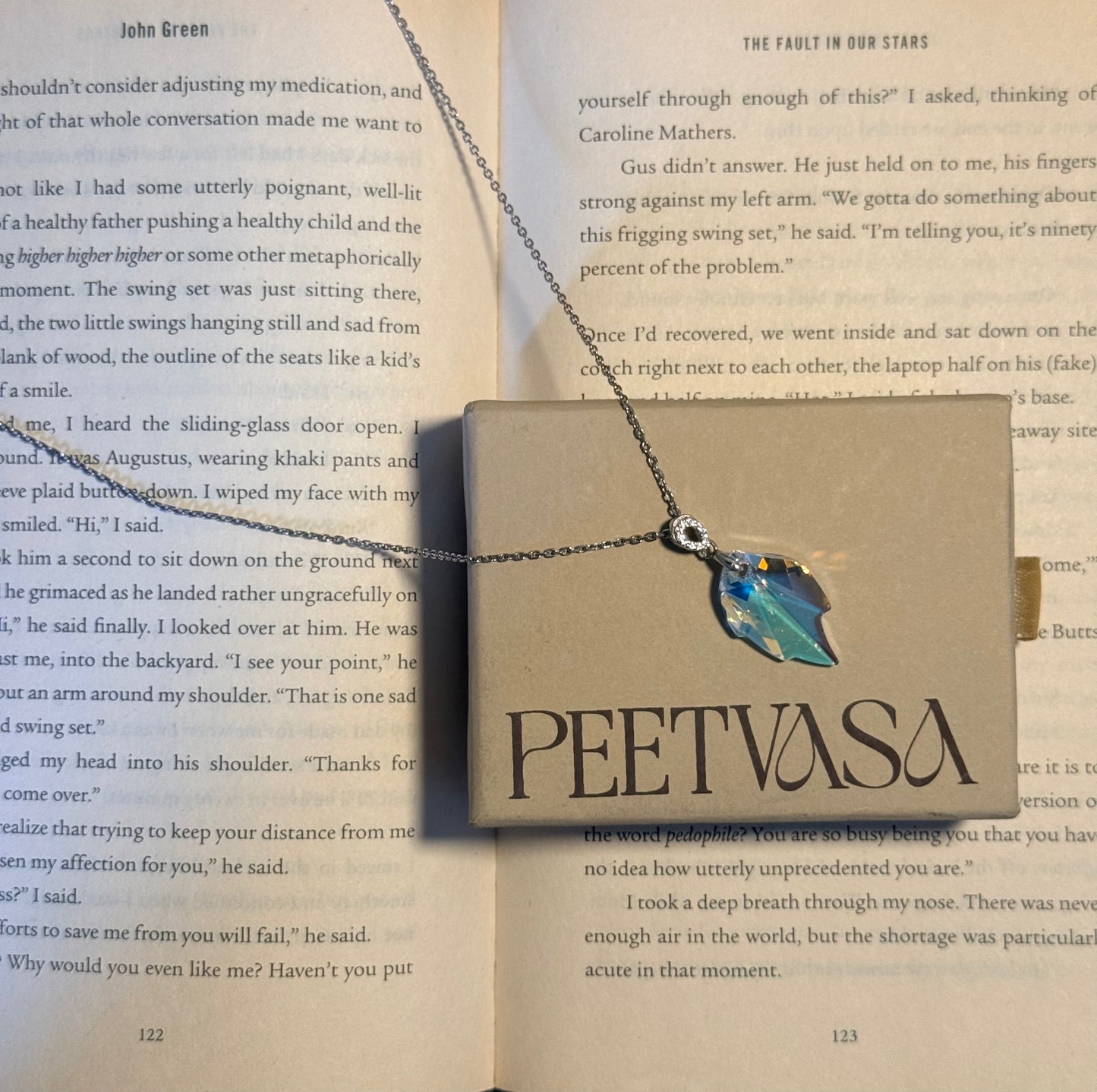 Whispering Leaf Swarovski in 925 Silver Necklace