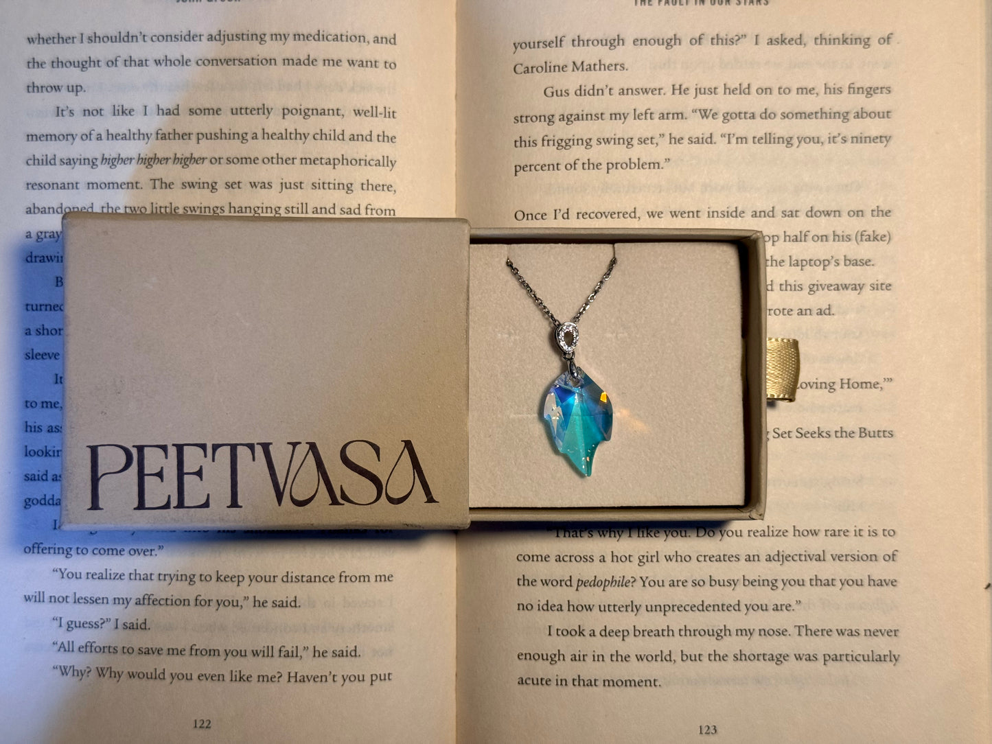 Whispering Leaf Swarovski in 925 Silver Necklace