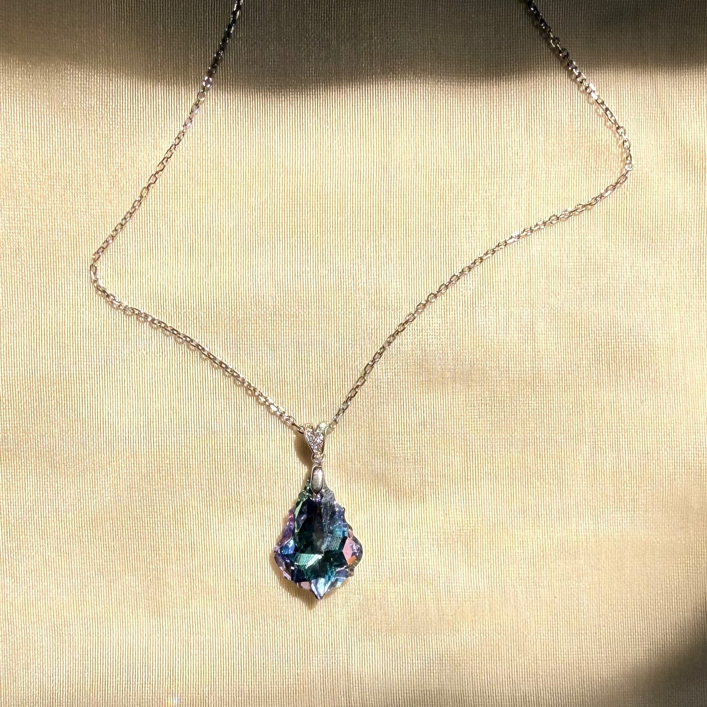 Whispering Leaf Swarovski in 925 Silver Necklace (Copy)